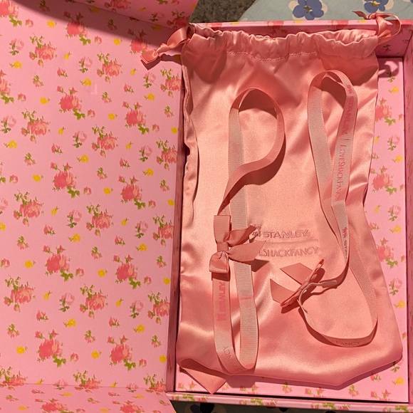 Box & Packaging Only - Stanley x Love Shack Fancy - Picture 1 of 5